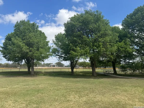 $281,500 | 7847 Grass Hollow Drive, Live Oak, TX 78233