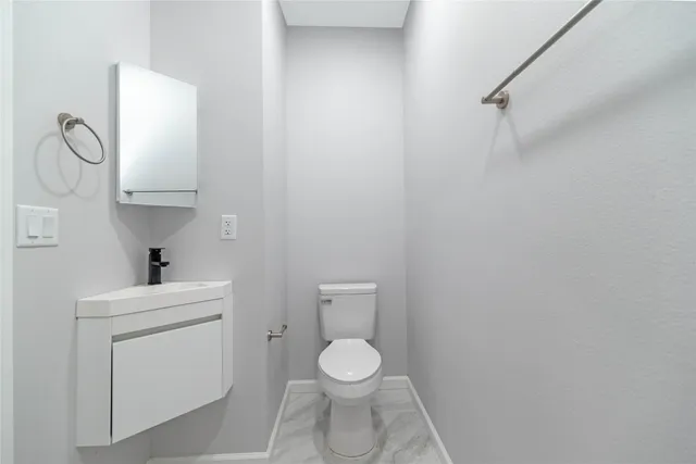 $1,300 | 807 Avenue K, Unit A, Galveston, TX 77550