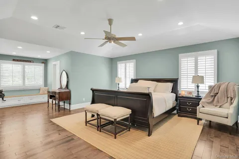 $1,099,000 | 101 Hayrick Lane, Commack, NY 11725