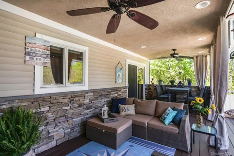 $1,099,000 | 101 Hayrick Lane, Commack, NY 11725