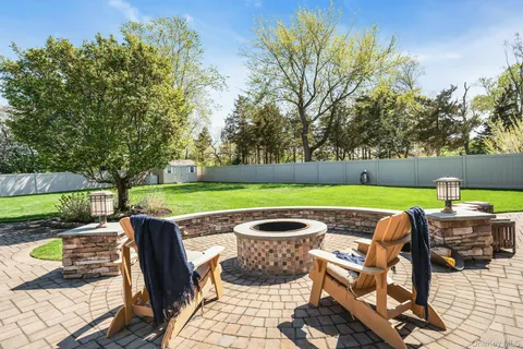 $1,099,000 | 101 Hayrick Lane, Commack, NY 11725