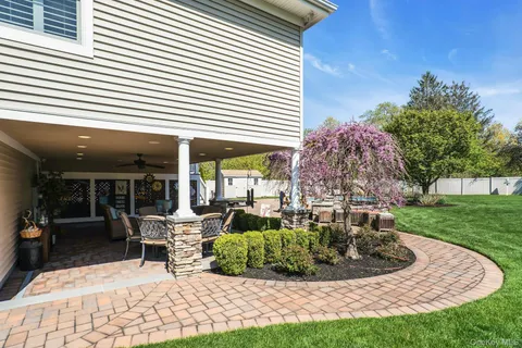 $1,099,000 | 101 Hayrick Lane, Commack, NY 11725