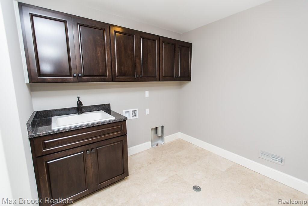 3632 Strathcona Drive Rochester Hills, MI 48309 - Photo 51 of 56