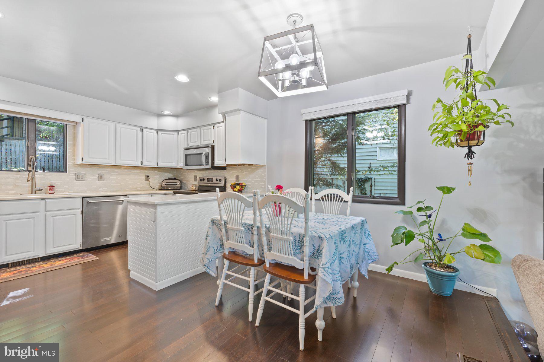 6524 Rimrock Road New Market, MD 21774 - Photo 15 of 59 Open plan kitchen