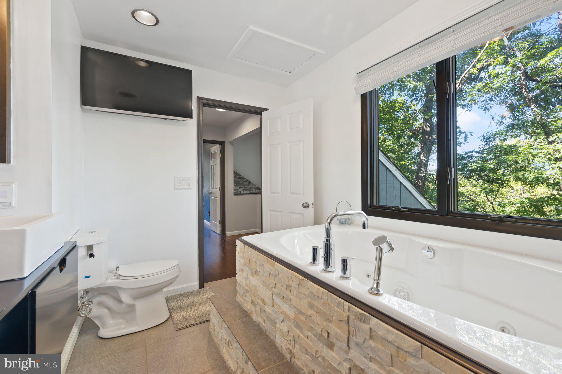 6524 Rimrock Road New Market, MD 21774 - Photo 26 of 59 All set up for the perfect relaxation time.