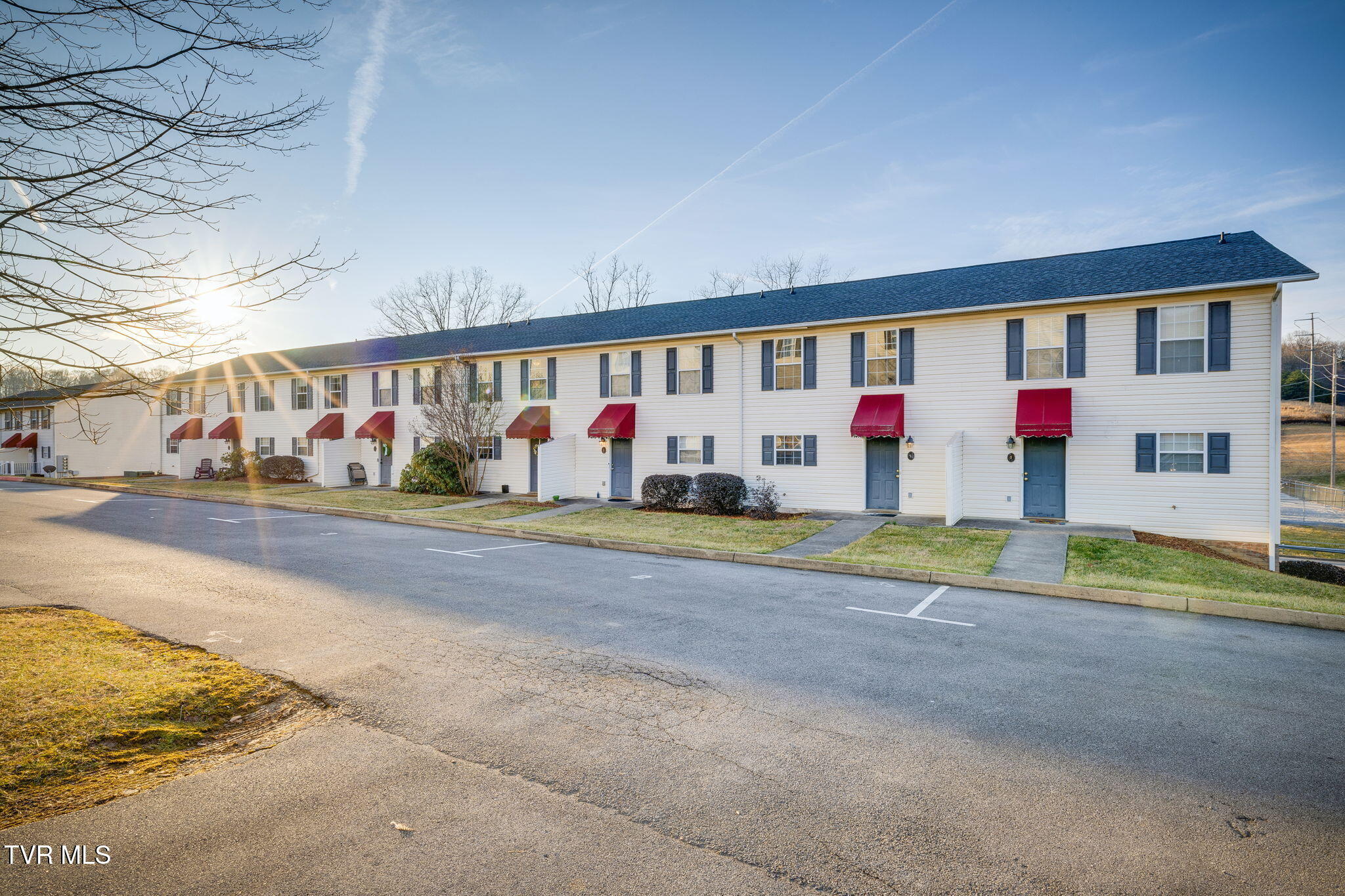 2201 Cherokee Road, Unit 4 Johnson City, TN 37604 - Photo 2 of 25 002