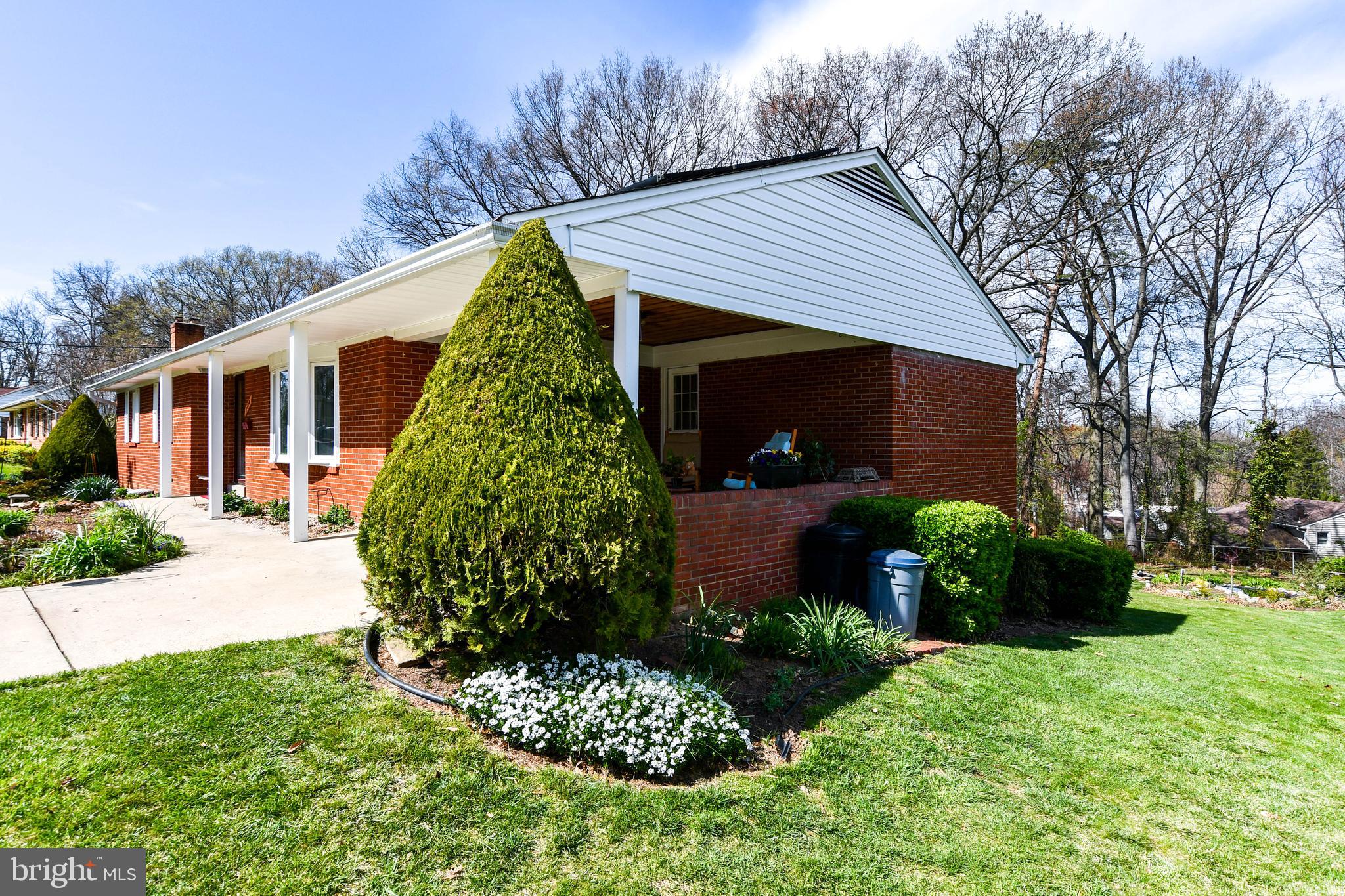 7110 Kempton Road Lanham, MD 20706 - Photo 3 of 27 Gallery Image 3