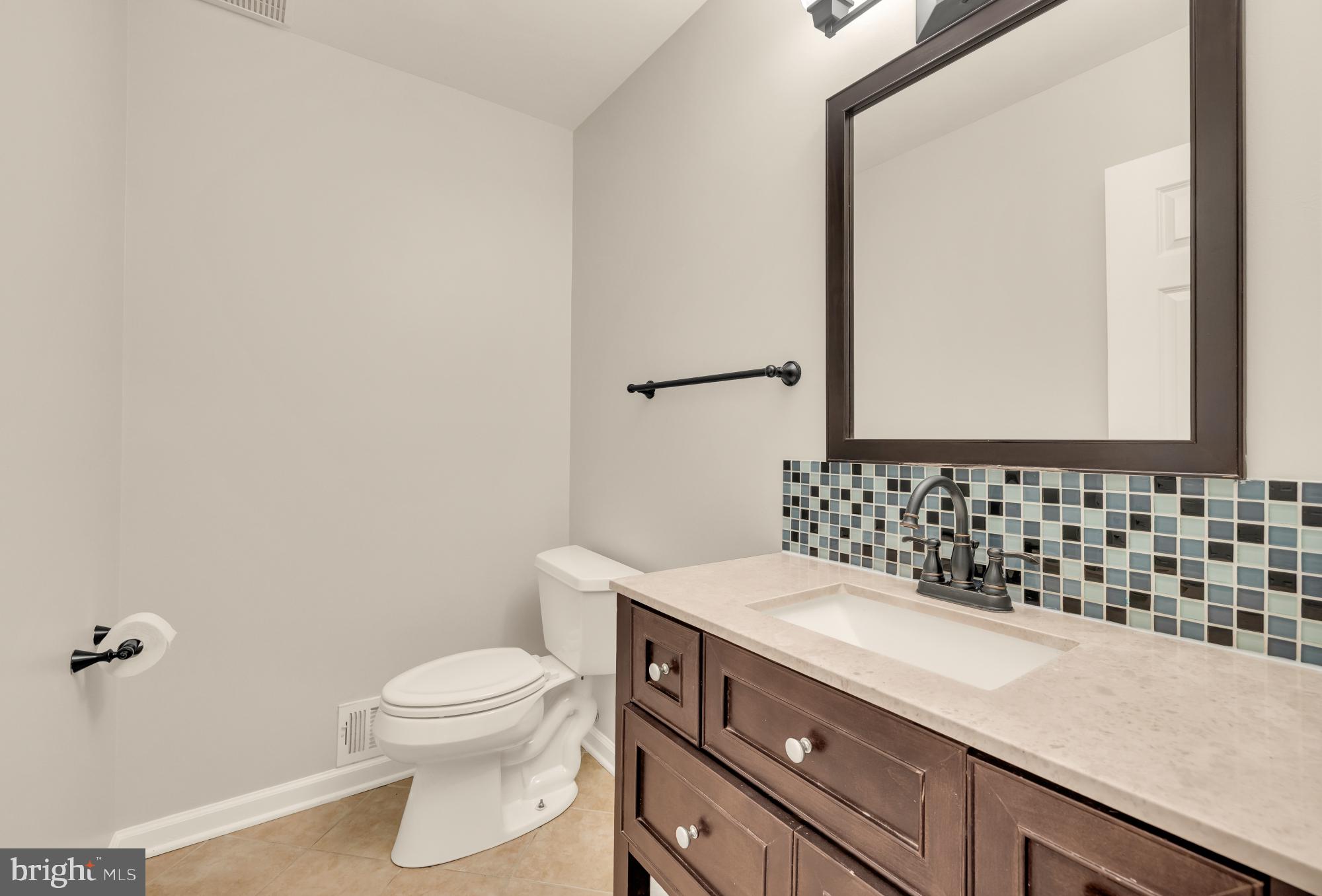 8705 Bells Mill Road Potomac, MD 20854 - Photo 22 of 56