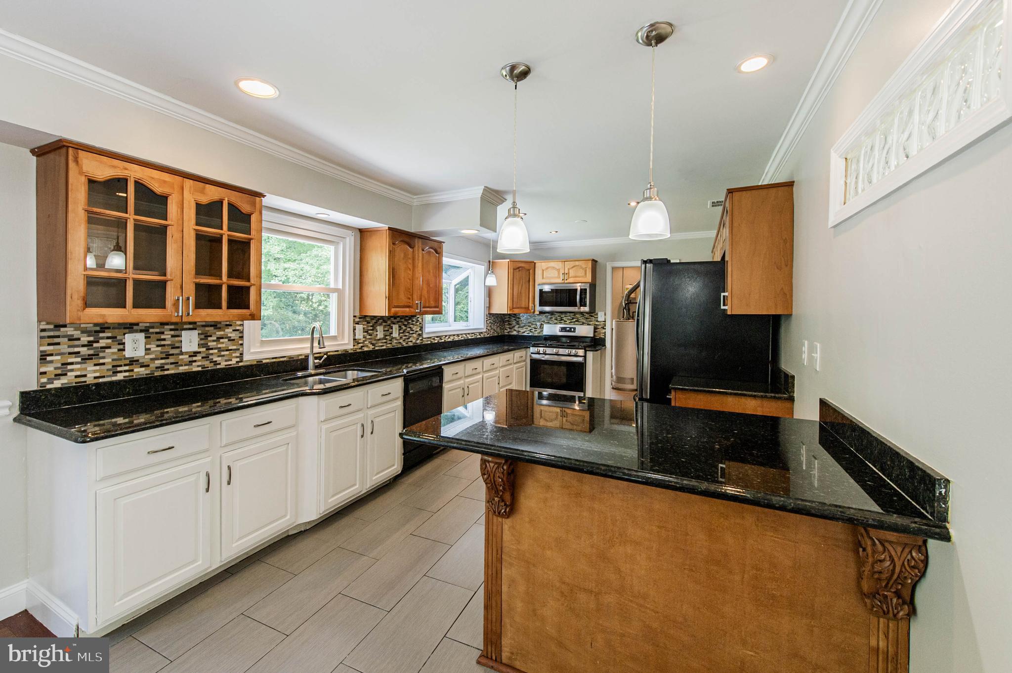 8708 Granite Lane Laurel, MD 20708 - Photo 17 of 52 Kitchen