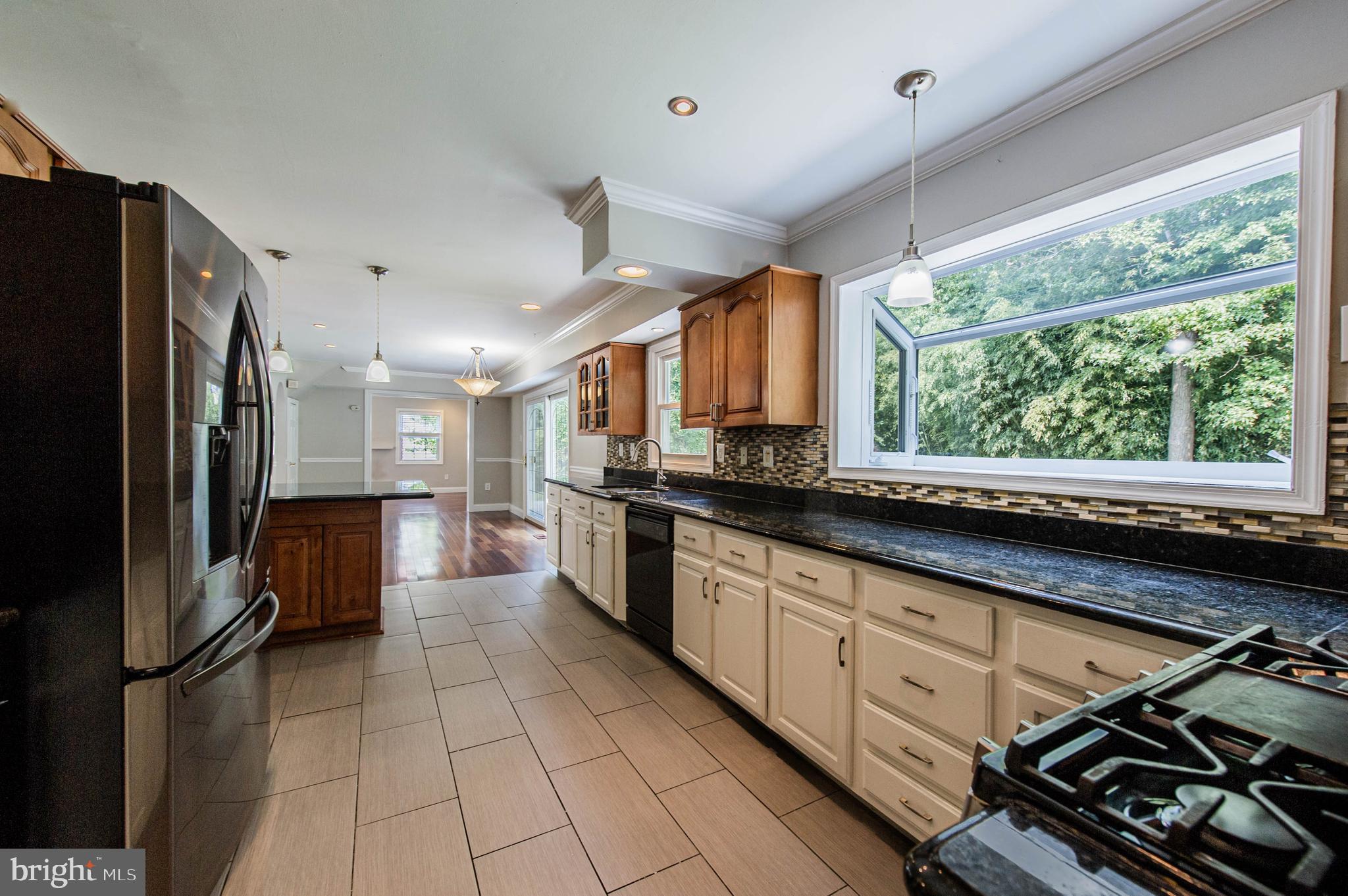 8708 Granite Lane Laurel, MD 20708 - Photo 20 of 52 Kitchen
