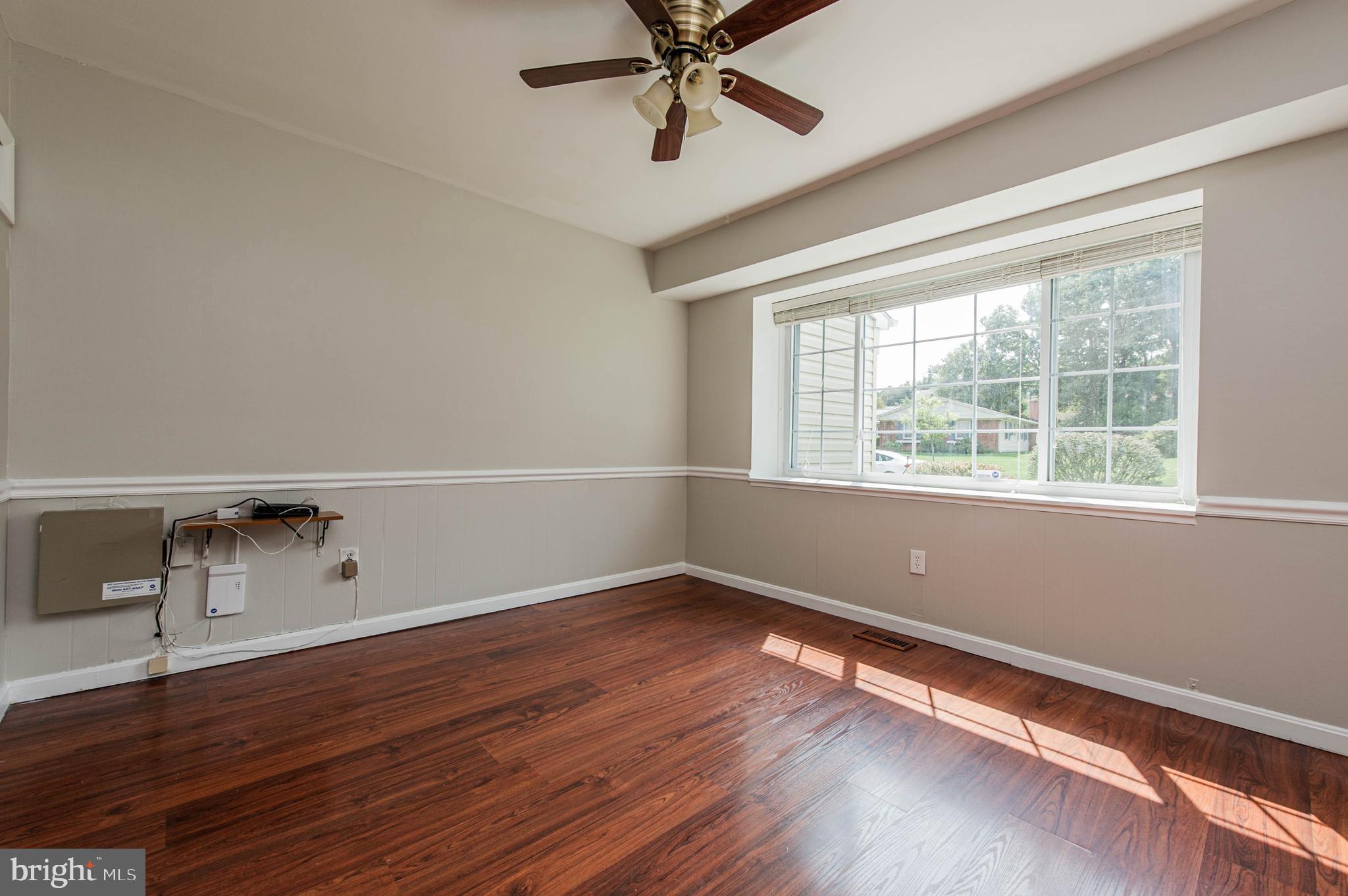 8708 Granite Lane Laurel, MD 20708 - Photo 21 of 52 Dining room