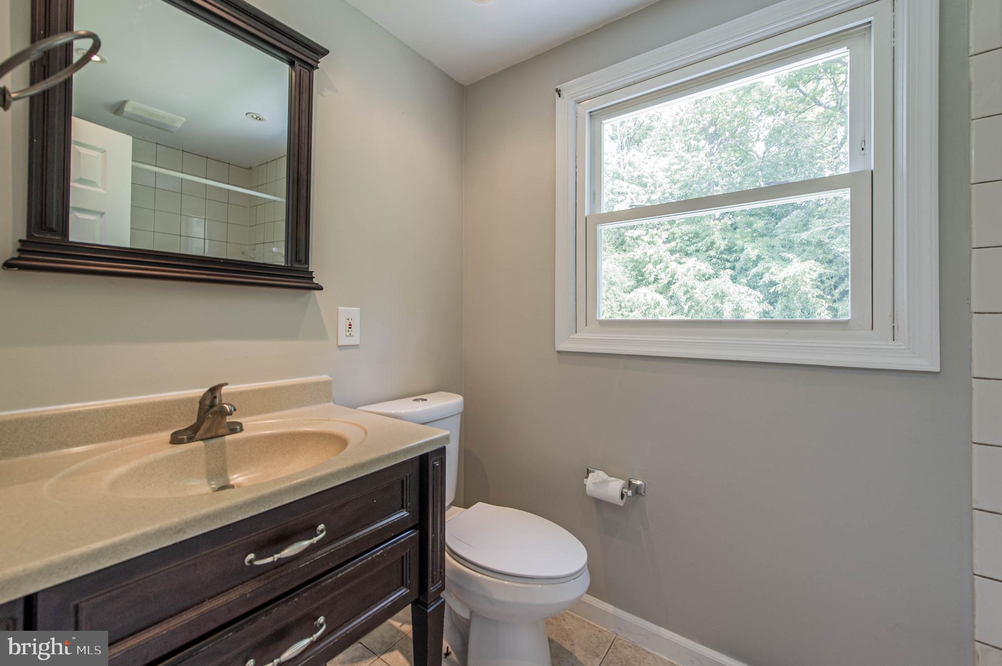 8708 Granite Lane Laurel, MD 20708 - Photo 26 of 52 2nd floor full bath