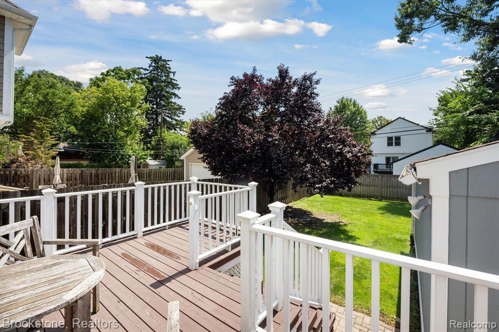 1472 Ruffner Avenue Birmingham, MI 48009 - Photo 38 of 47