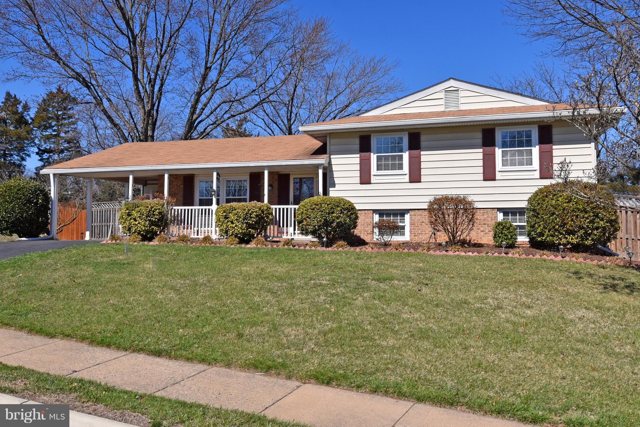 124 West Church Road Sterling, VA 20164 - Photo 1 of 25 Exterior (Front)