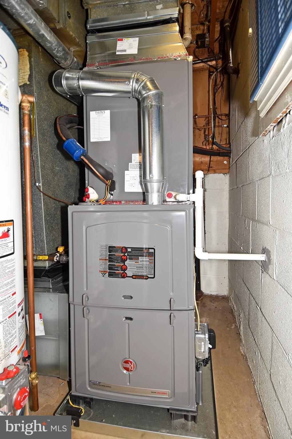 124 West Church Road Sterling, VA 20164 - Photo 14 of 25 HVAC NEW in 2017