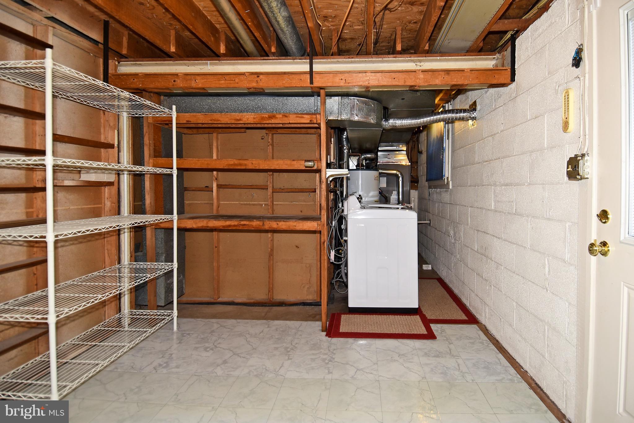 124 West Church Road Sterling, VA 20164 - Photo 15 of 25 Storage