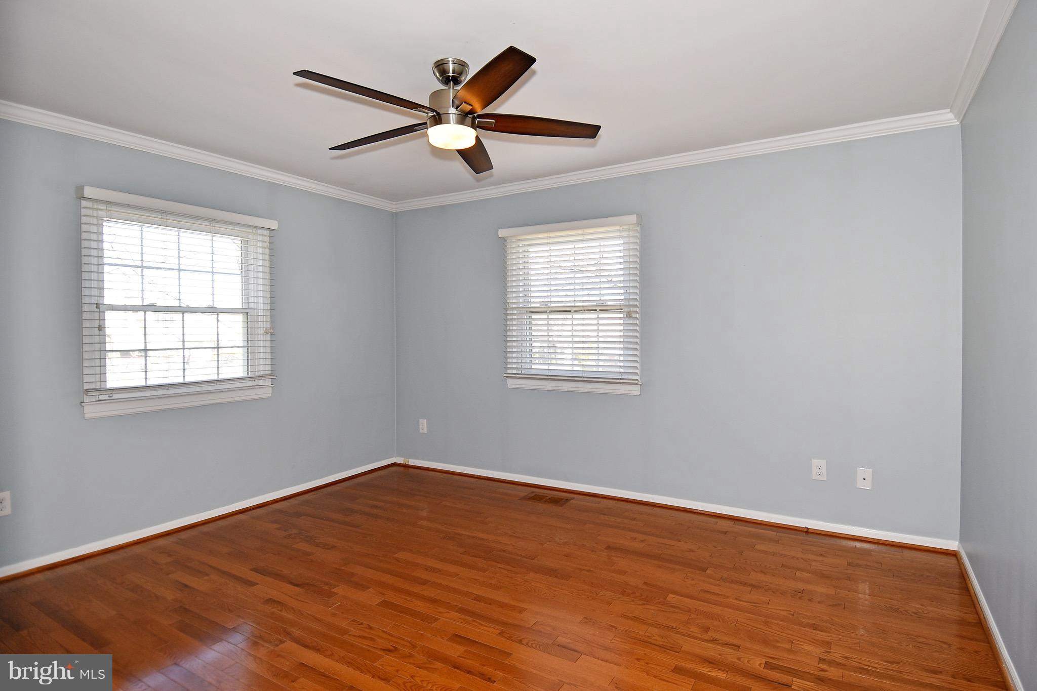 124 West Church Road Sterling, VA 20164 - Photo 16 of 25 Bedroom