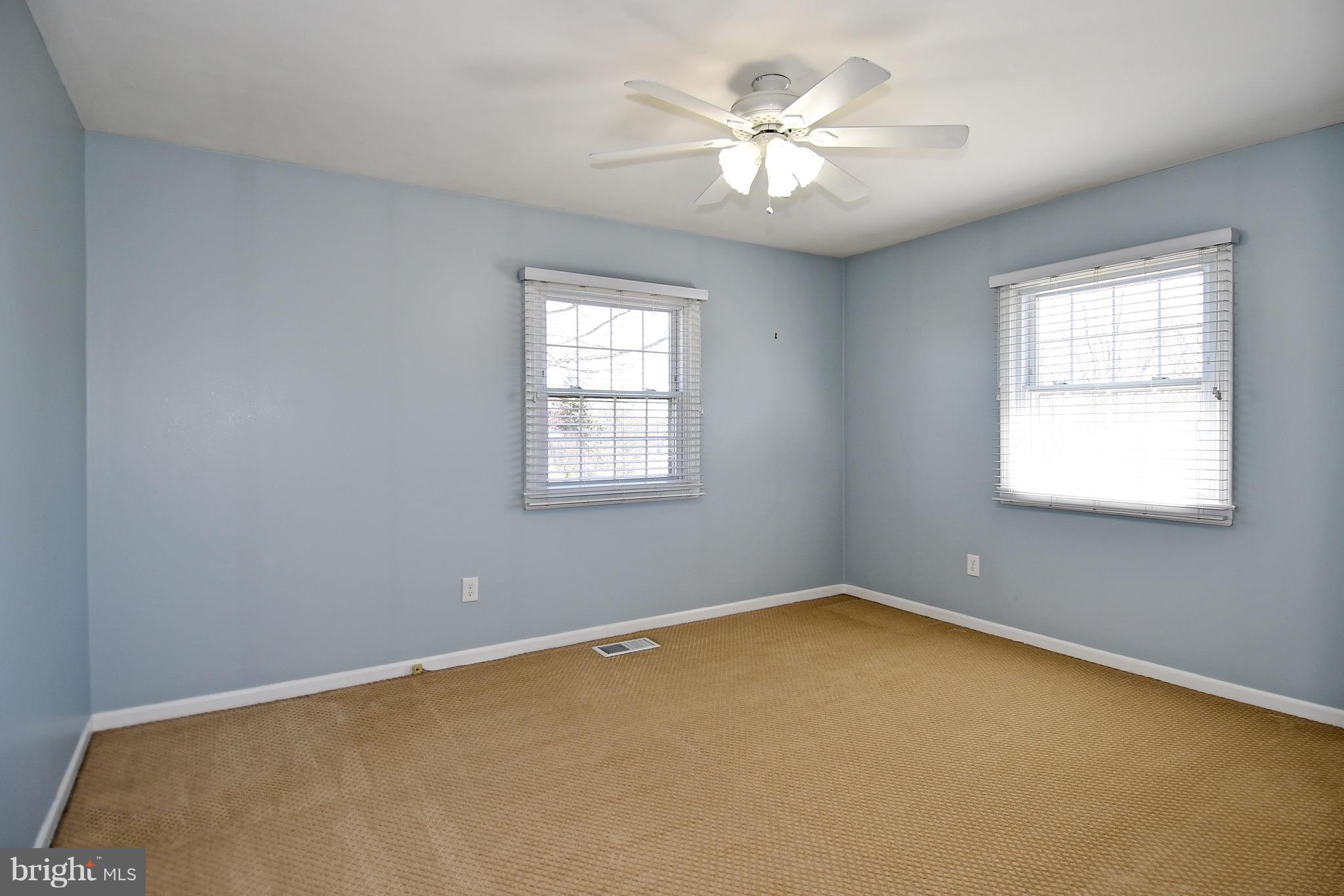 124 West Church Road Sterling, VA 20164 - Photo 20 of 25 Bedroom