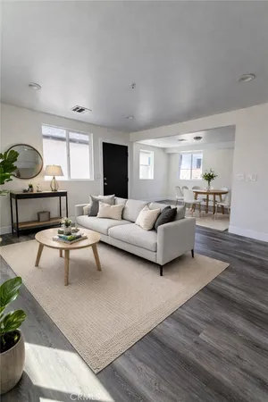 $3,750 | 1128 East 84th Place, Unit B, Los Angeles, CA 90001