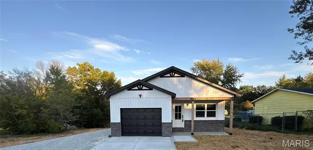 $212,500 | 614 Bryan Avenue, Paris, MO 65275