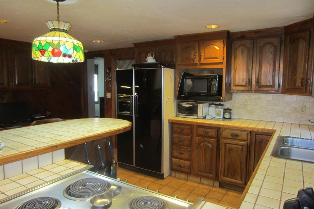110 South Shore Road Webster, MA 01570 - Photo 14 of 30 Gallery Image 14