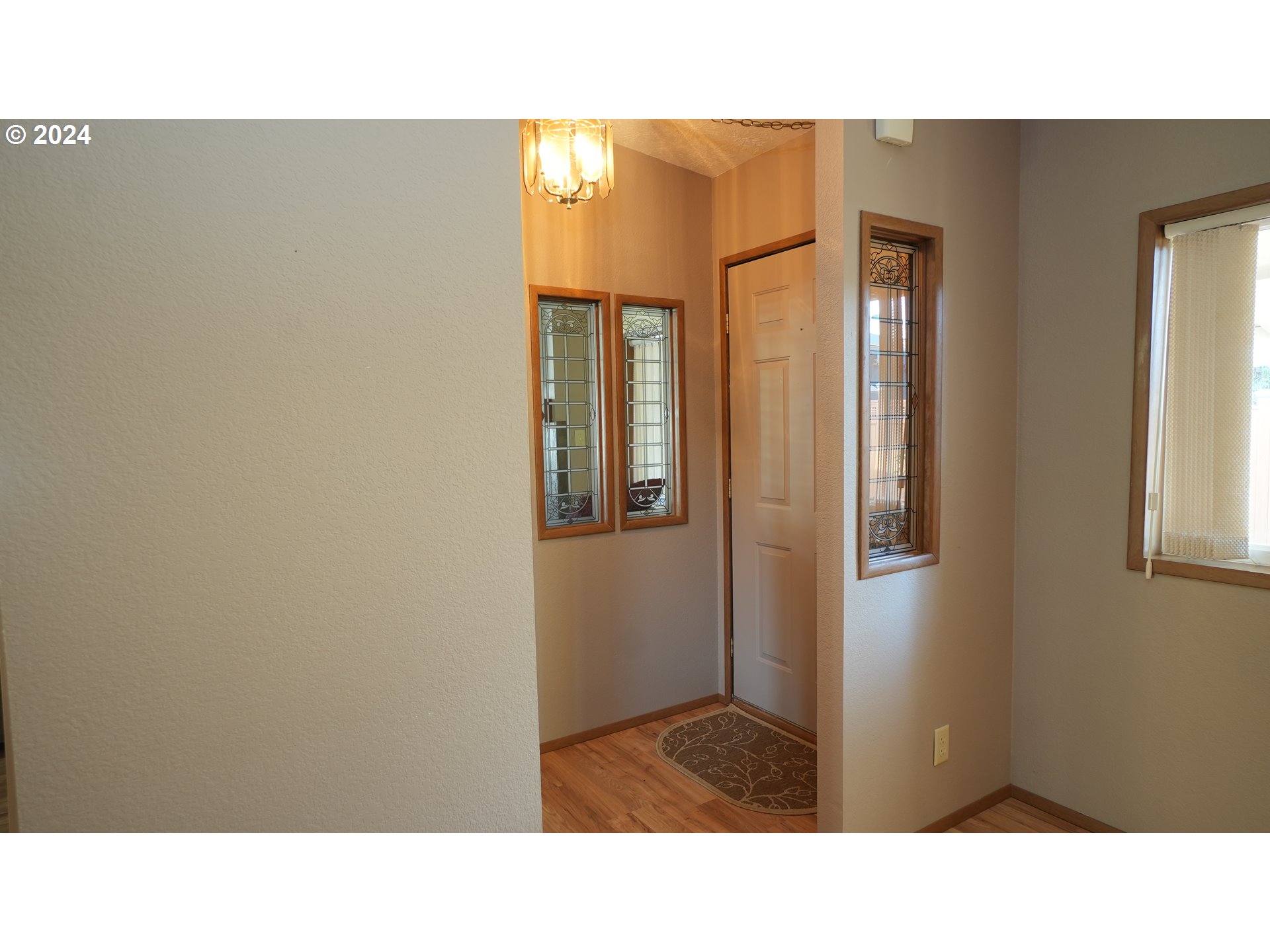 34759 Devonshire Drive Eugene, OR 97405 - Photo 11 of 44