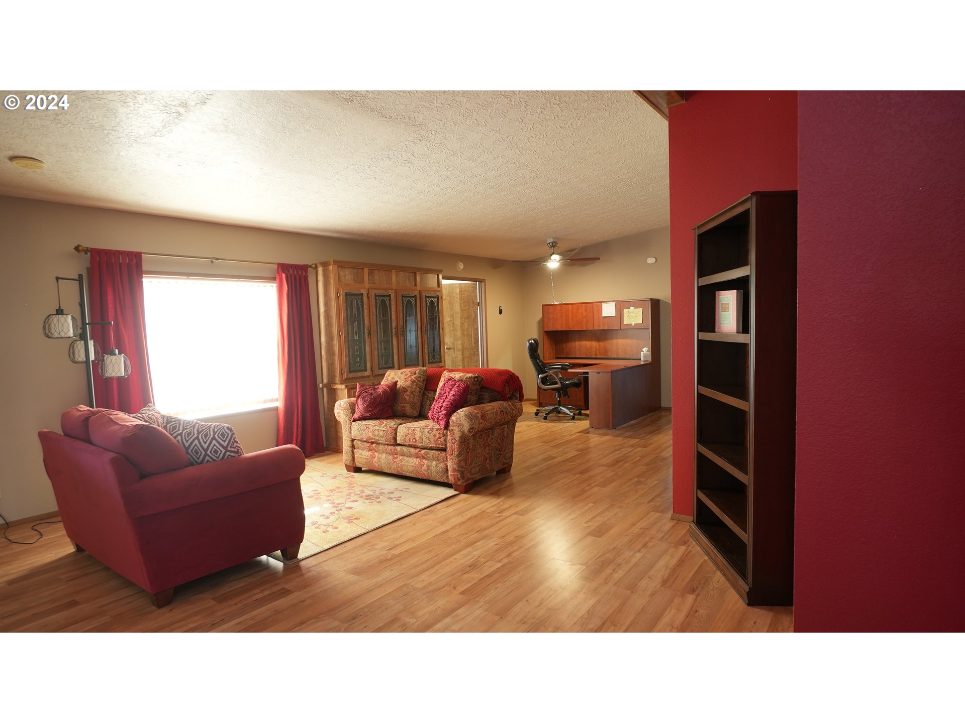 34759 Devonshire Drive Eugene, OR 97405 - Photo 13 of 44