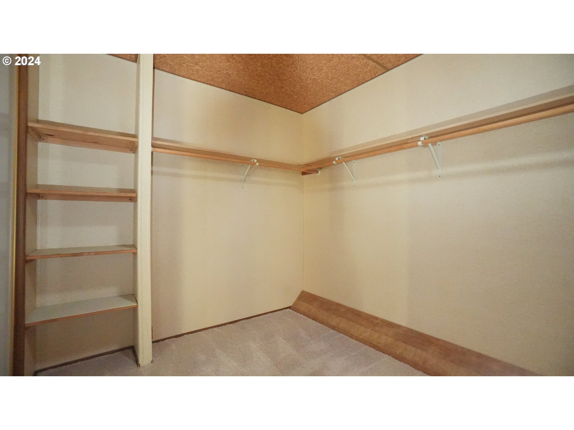 34759 Devonshire Drive Eugene, OR 97405 - Photo 36 of 44