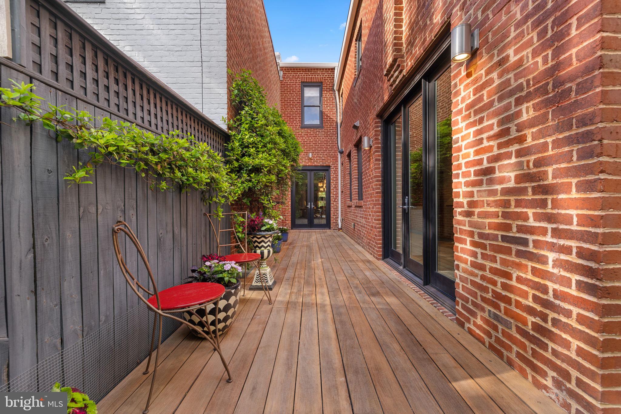 1436 S Street Northwest Washington, DC 20009 - Photo 28 of 45 Ipe Deck
