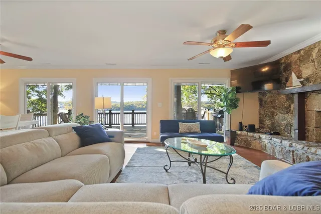 $689,900 | 2441 Mohawk Lane, Osage Beach, MO 65065