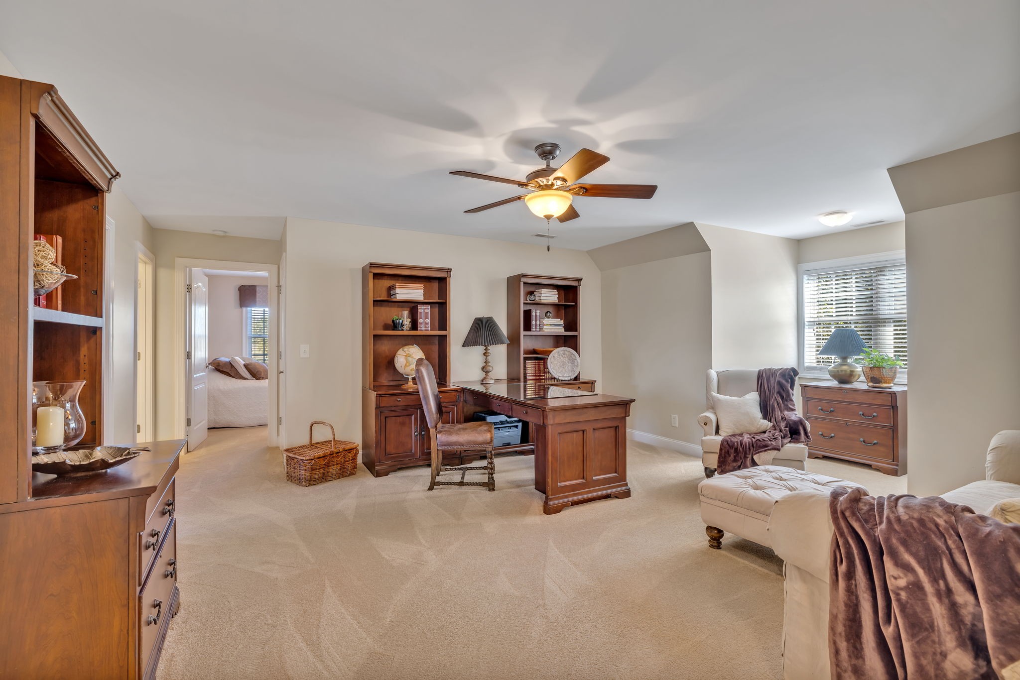 3917 Buck Matthews Road Columbia, TN 38401 - Photo 33 of 60 a view of a livingroom with workspace and a couch