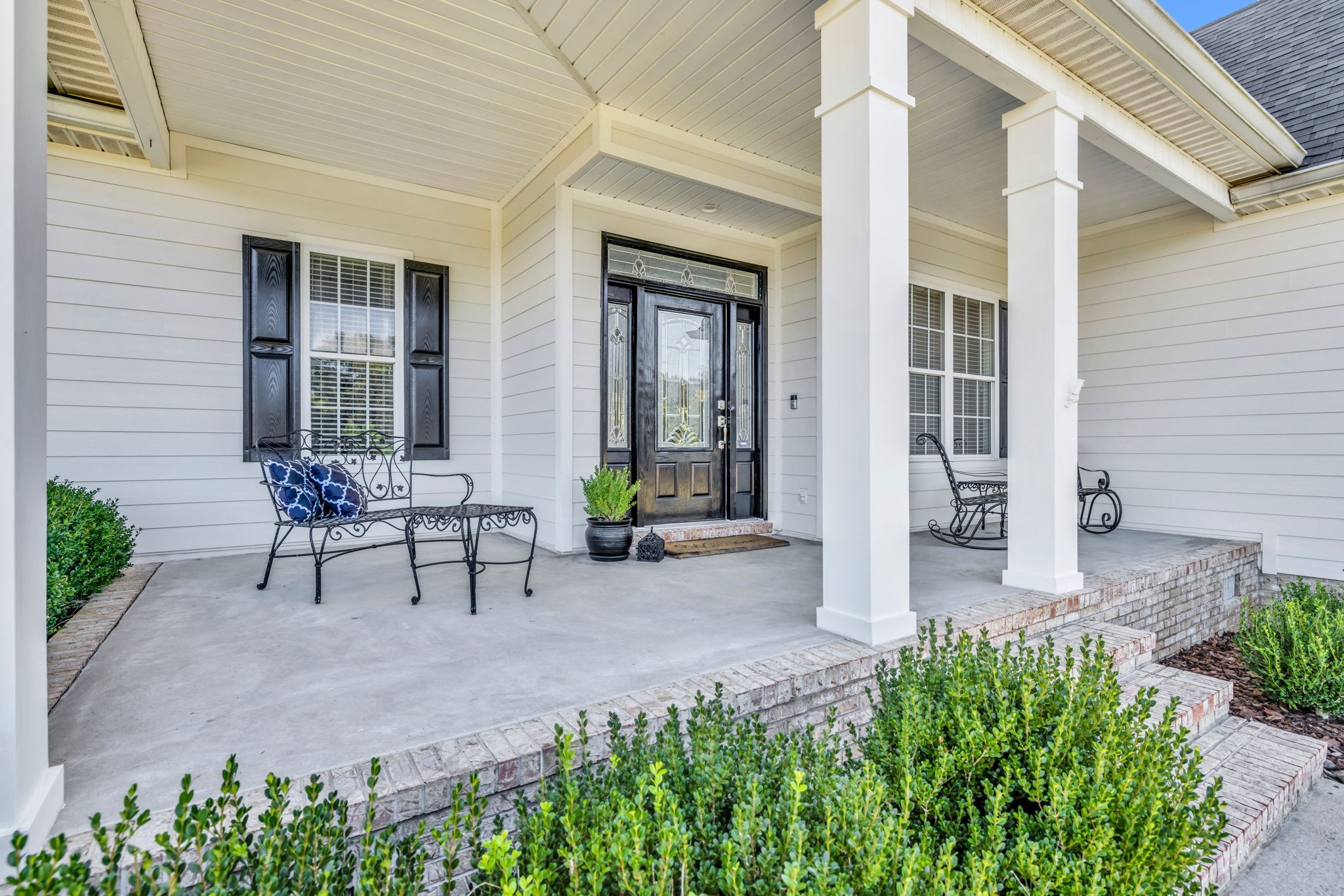 3917 Buck Matthews Road Columbia, TN 38401 - Photo 6 of 60 a view of a house with backyard and sitting area