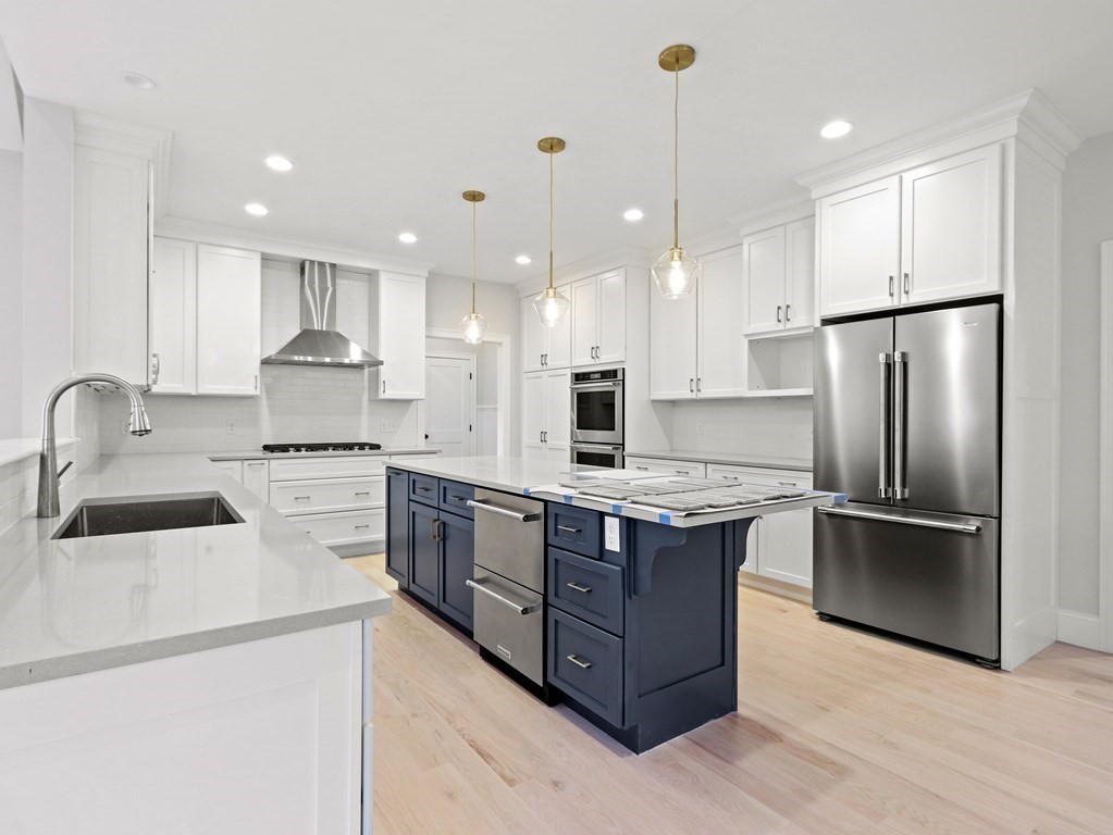 55 MacArthur Road Natick, MA 01760 - Photo 3 of 9