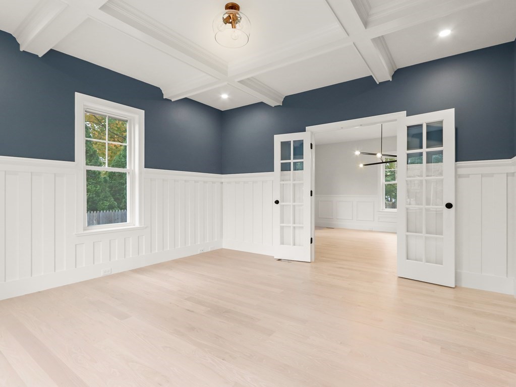 55 MacArthur Road Natick, MA 01760 - Photo 5 of 9