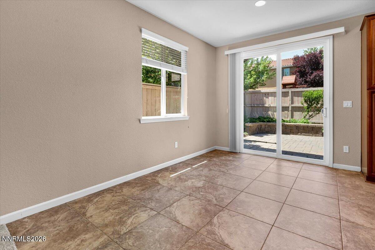 10787 Grayslake Drive Reno, NV 89521 - Photo 11 of 37 12-012