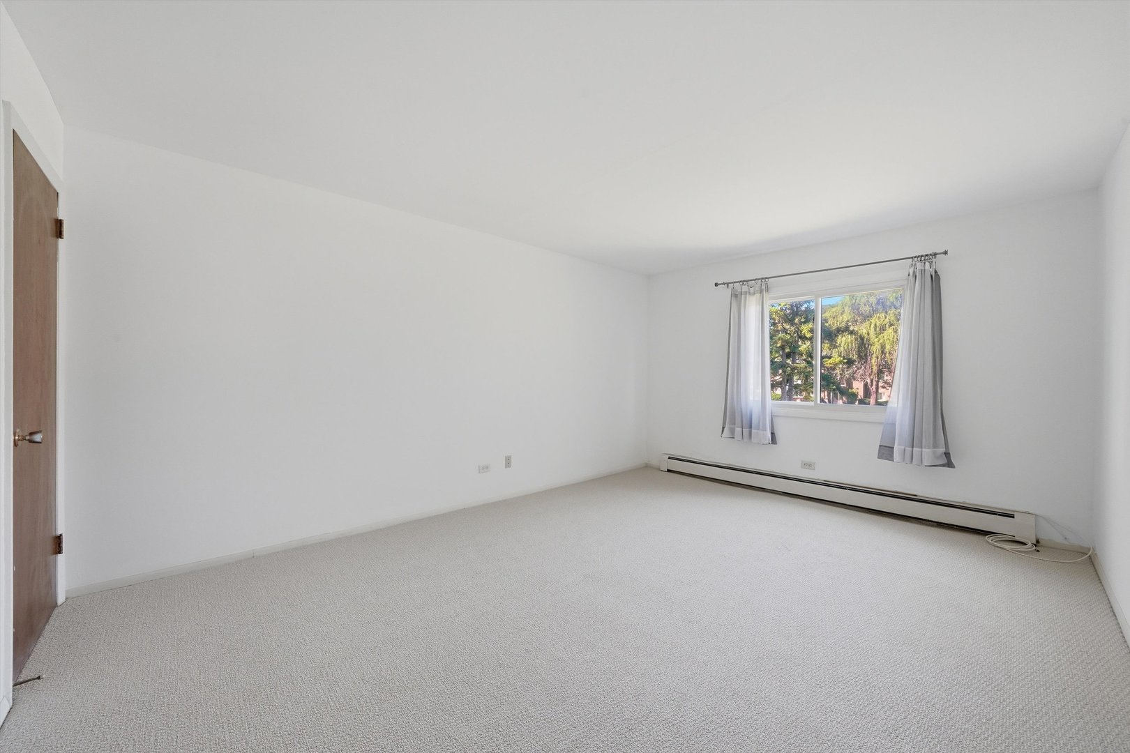 10361 Dearlove Road, Unit 2C Glenview, IL 60025 - Photo 7 of 16 Gallery Image 7
