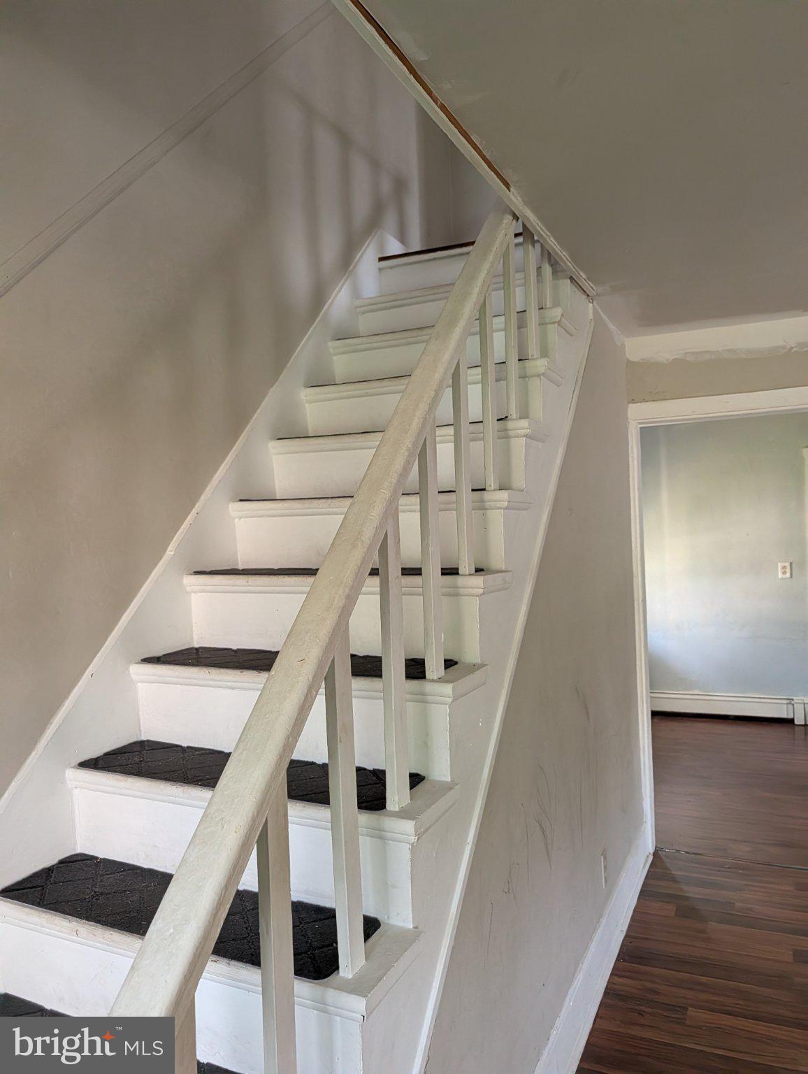425 Juliustown Pemberton Road Columbus, NJ 08022 - Photo 9 of 26 Staircase to the second floor