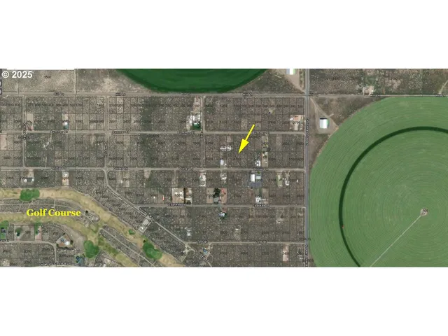 a picture of a city view