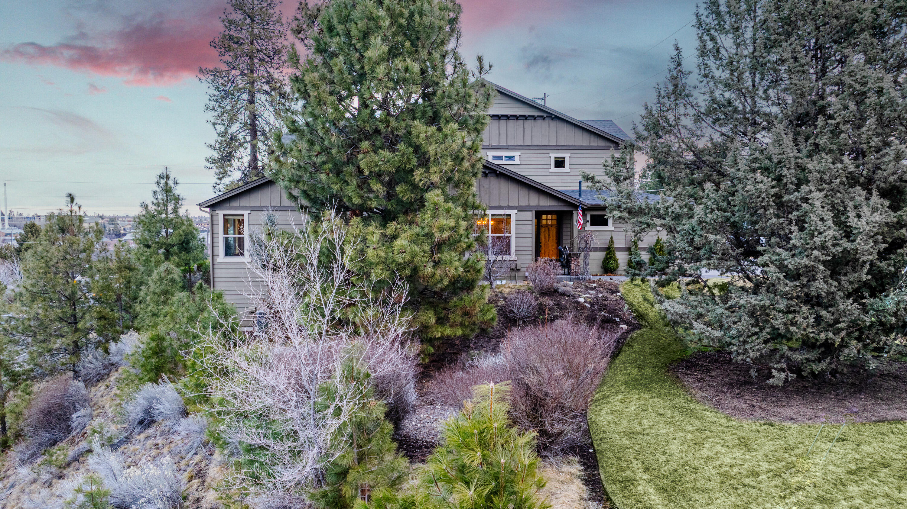 887 Southwest Blakely Road Bend, OR 97702 - Photo 32 of 35 33