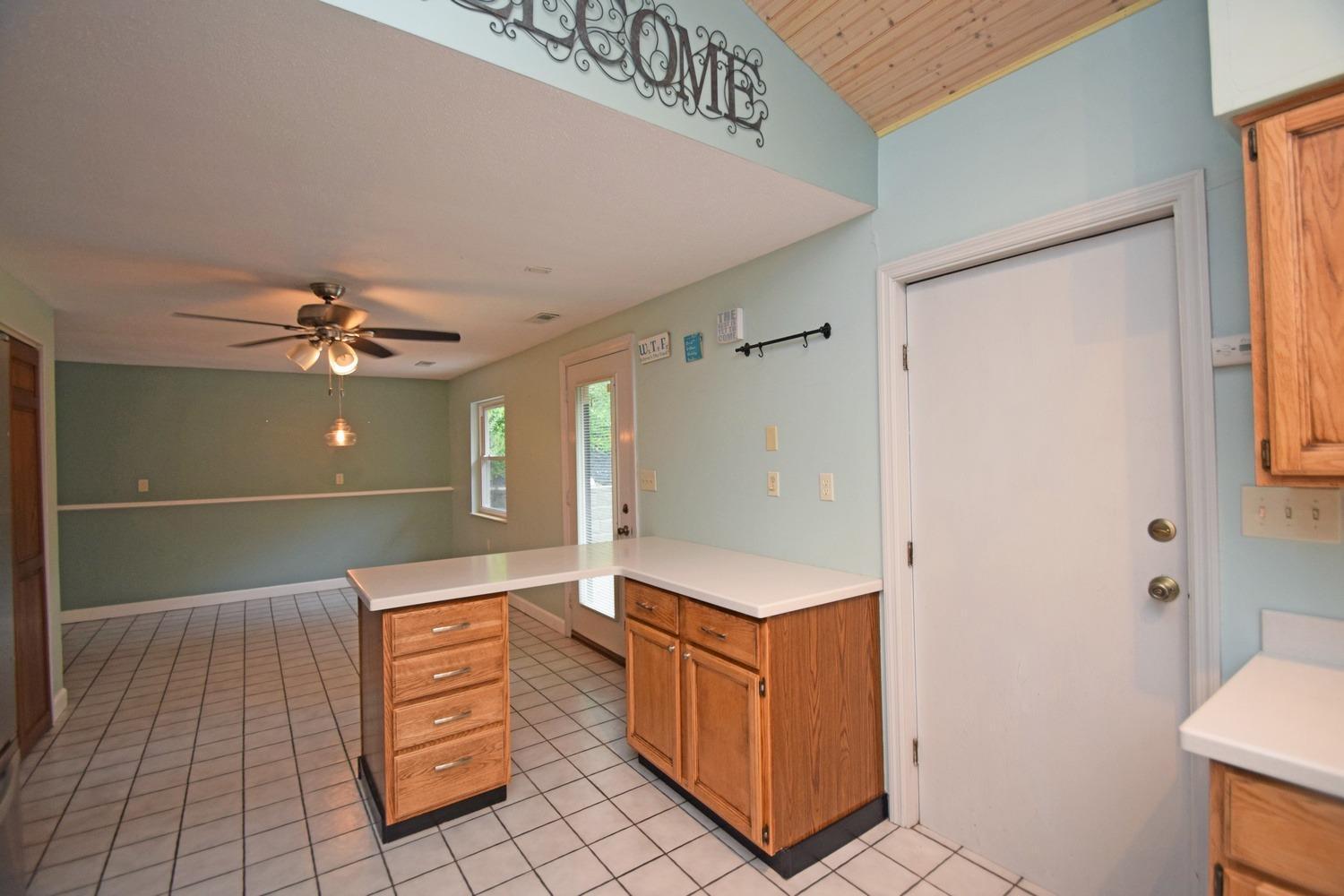 5656 Foley Road Cincinnati, OH 45238 - Photo 7 of 46