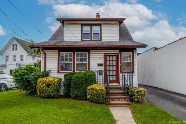 $550,000 | 2848 Woods Avenue, Oceanside, NY 11572