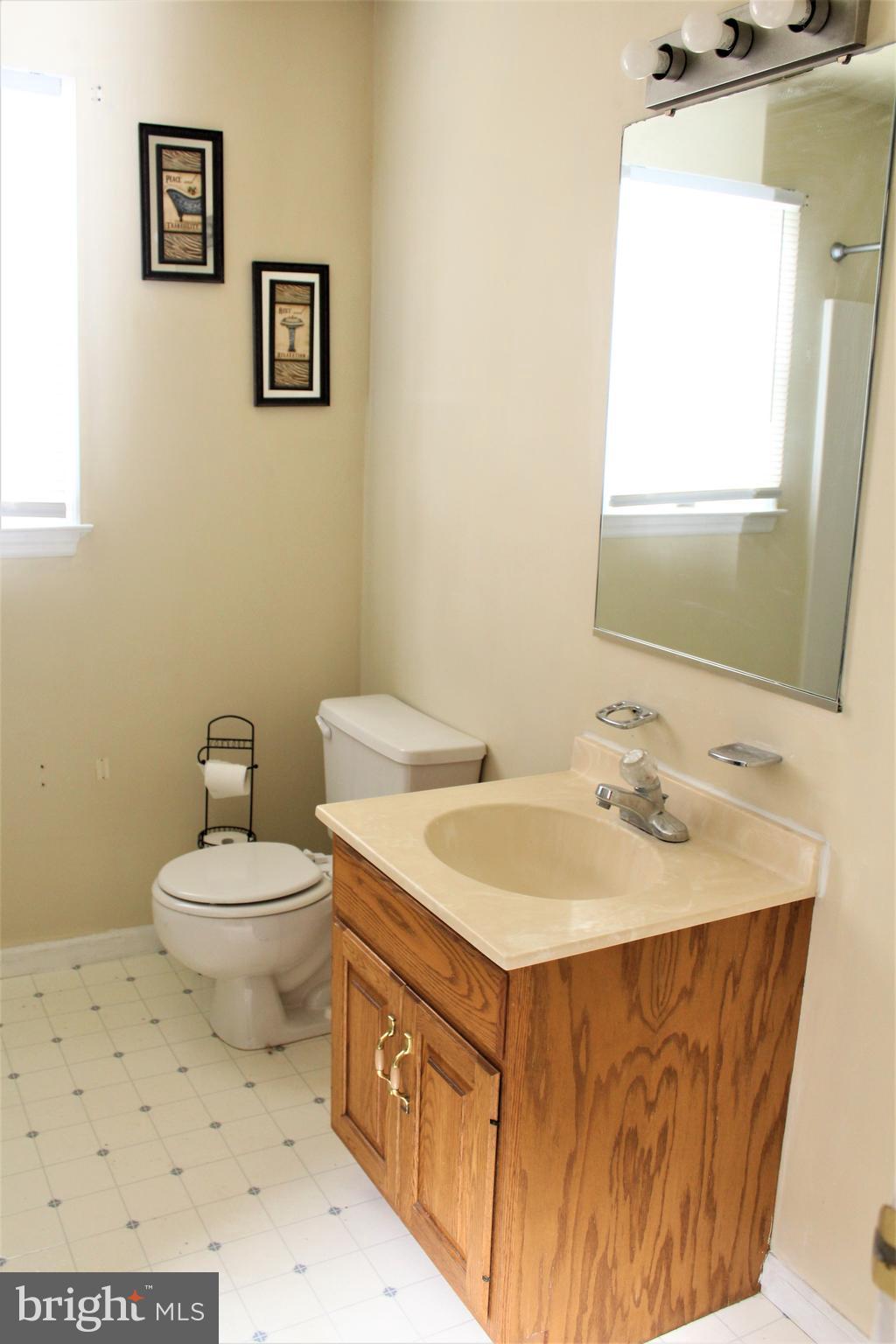 4335 Stoudts Ferry Bridge Road Reading, PA 19605 - Photo 20 of 29 FULL BATH 2ND FLOOR