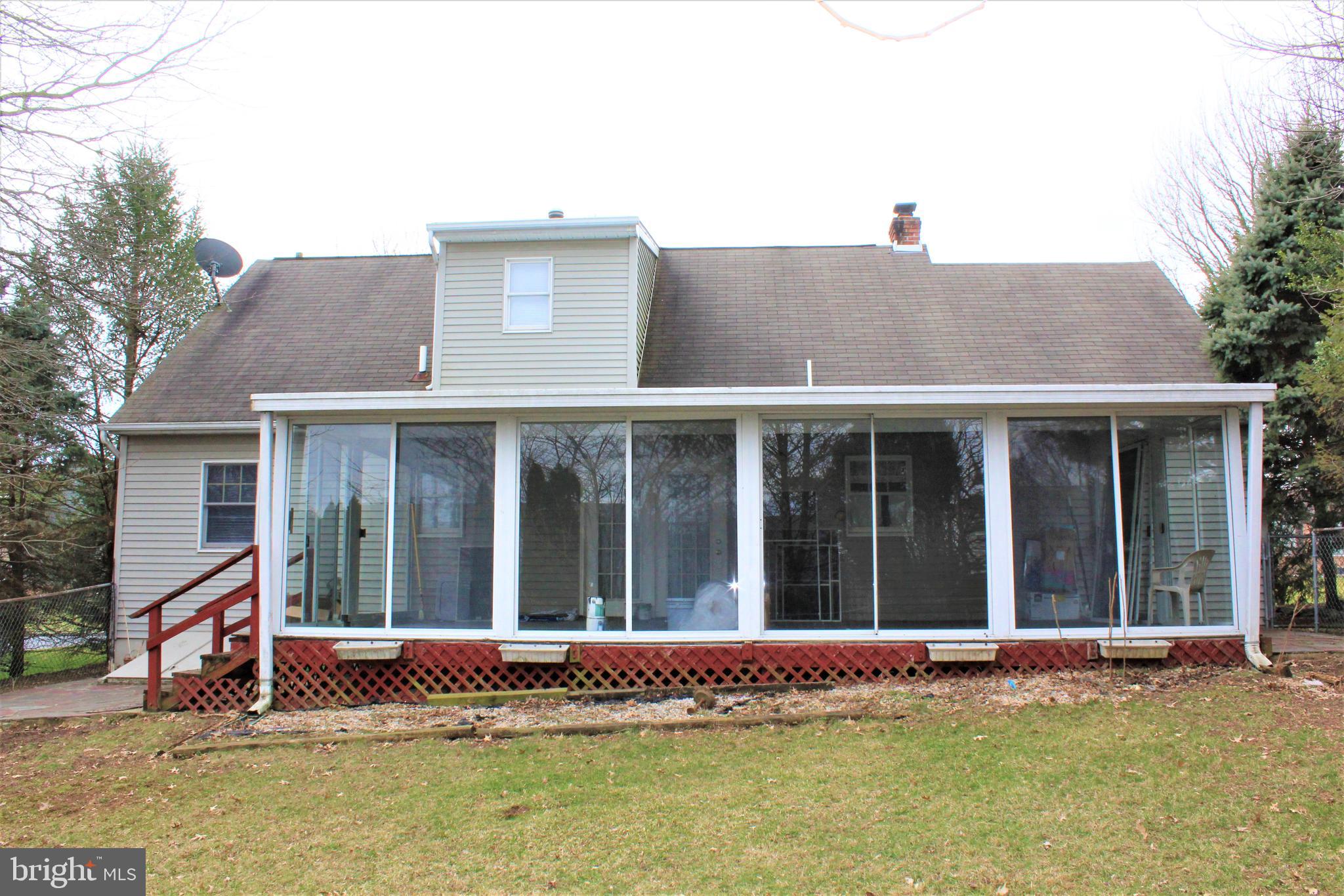 4335 Stoudts Ferry Bridge Road Reading, PA 19605 - Photo 4 of 29 ENCLOSED PORCH