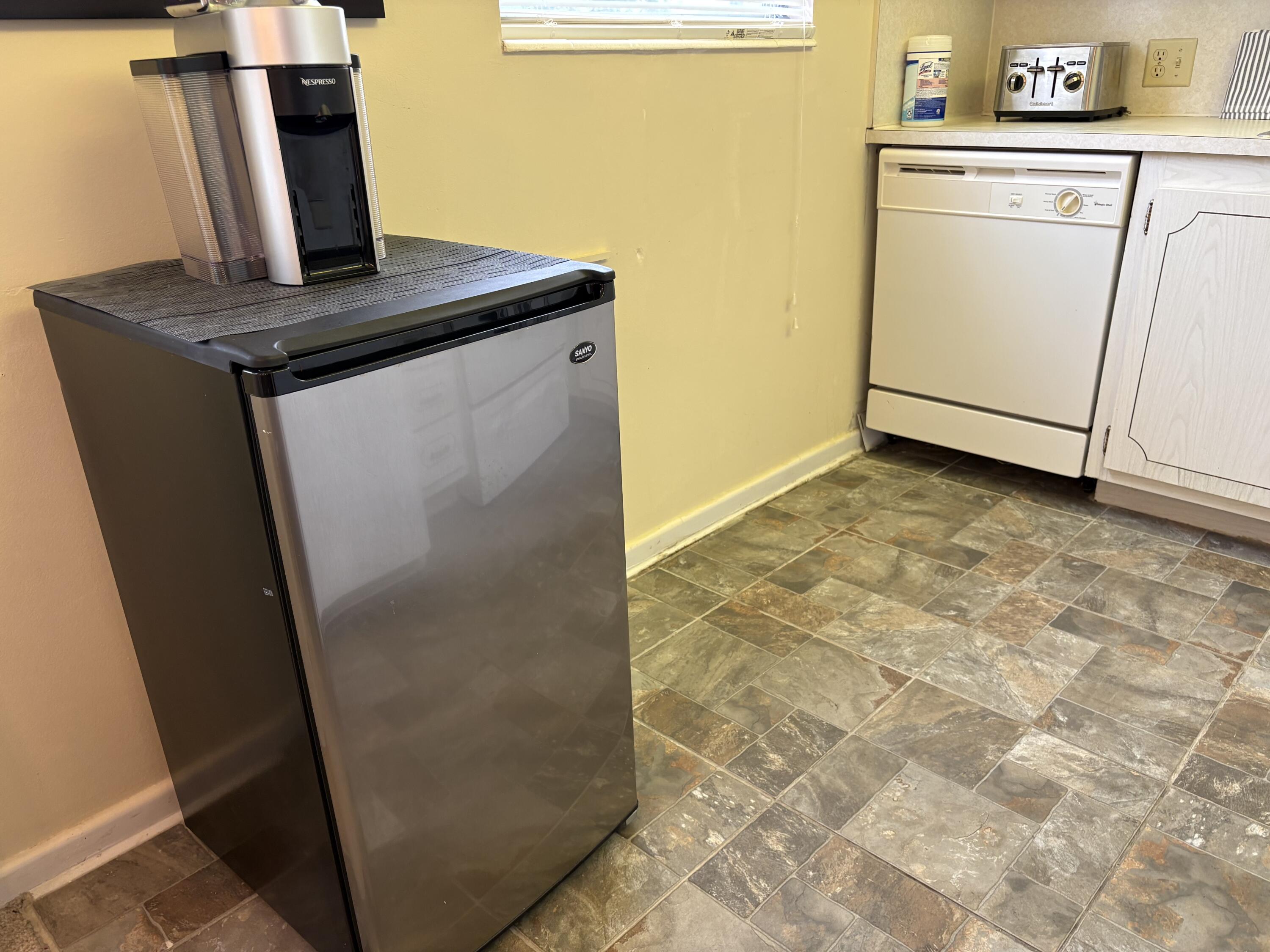 112 C Preston Way, Unit 112C Boca Raton, FL 33434 - Photo 2 of 19 IMG_0674