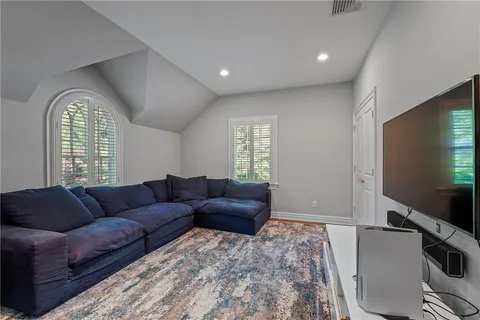 $2,795,000 | 100 Garden Road, Scarsdale, NY 10583