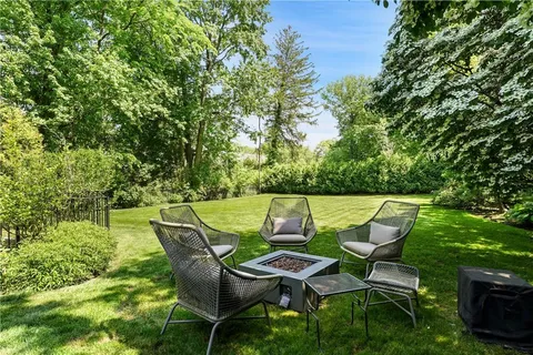 $2,795,000 | 100 Garden Road, Scarsdale, NY 10583