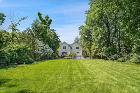 $2,795,000 | 100 Garden Road, Scarsdale, NY 10583