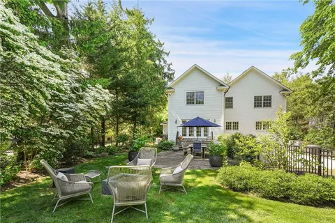 $2,795,000 | 100 Garden Road, Scarsdale, NY 10583
