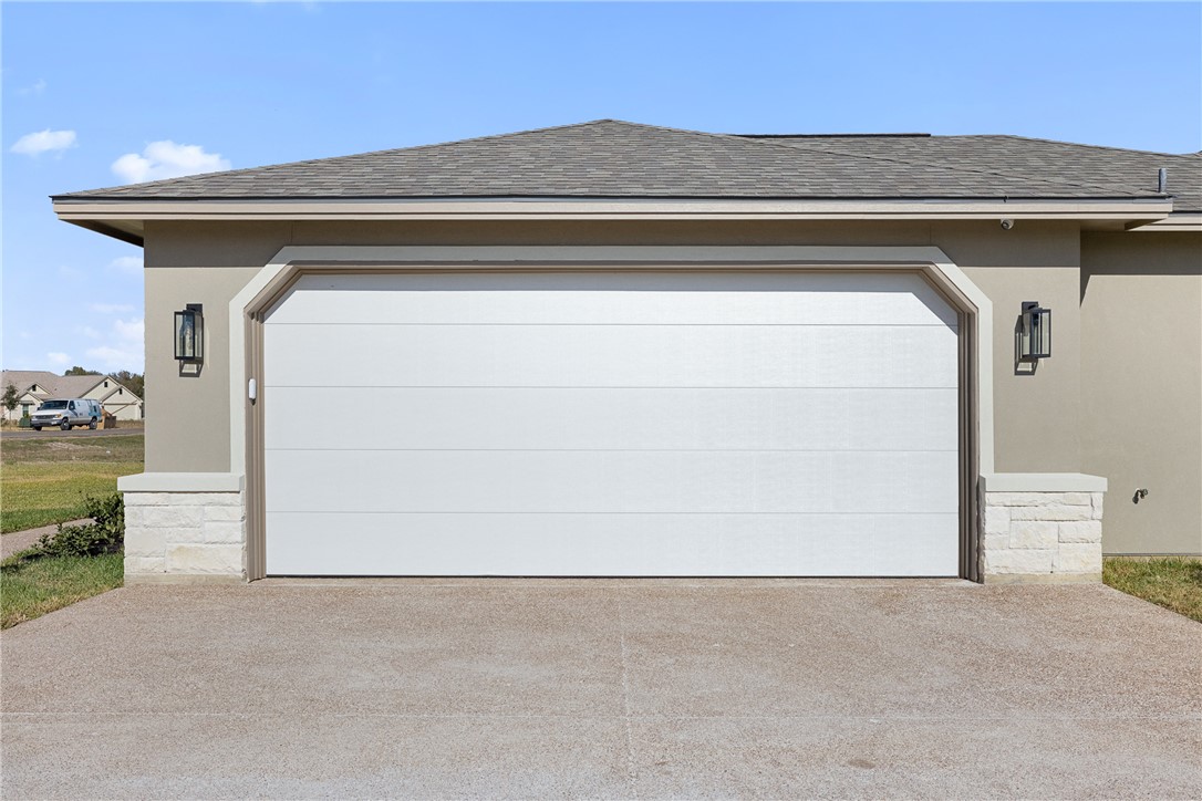 6512 Agave Court Bryan, TX 77808 - Photo 10 of 42 Garage with driveway