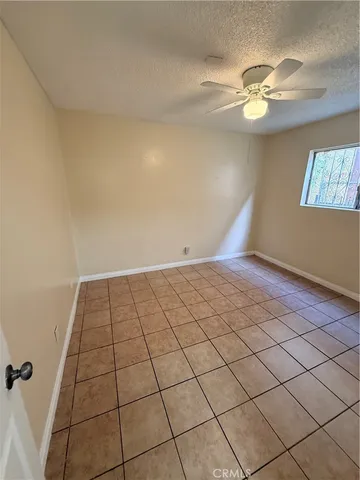 a view of a livingroom with window